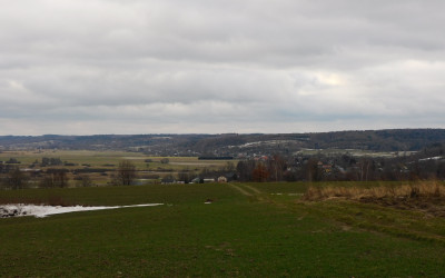 nieco zachmurzona panorama doliny Wieprza