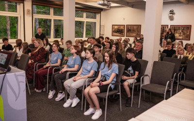Uczestnicy konkursu podczas ogłoszenia wyników