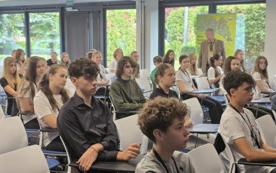 Uczestnicy tuż przed rozwiązywaniem testu