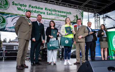 Nasi parkowi przyjaciele  - Panie Małgorzata Kowaluk (Dyrektor ZSP w Konstantynowie) i Beata Bytof-Szpera z CIT w Białej Podlaskiej