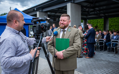 Pan Dyrektor Paweł Łapiński podczas udzielania wywiadu