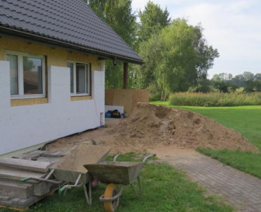 REMONT OŚRODKA EDUKACYJNO-MUZEALNEGO W BRZEŹNIE