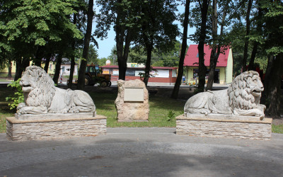 Kamienne rzeźby w Horodle, fot. T. Pawluk