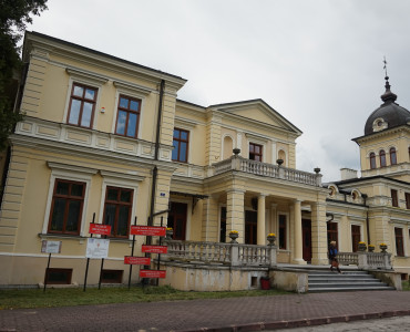 Wizyta w pałacu Jana Kleniewskiego w Kluczkowicach, na terenie Wrzelowieckiego Parku Krajobrazowego